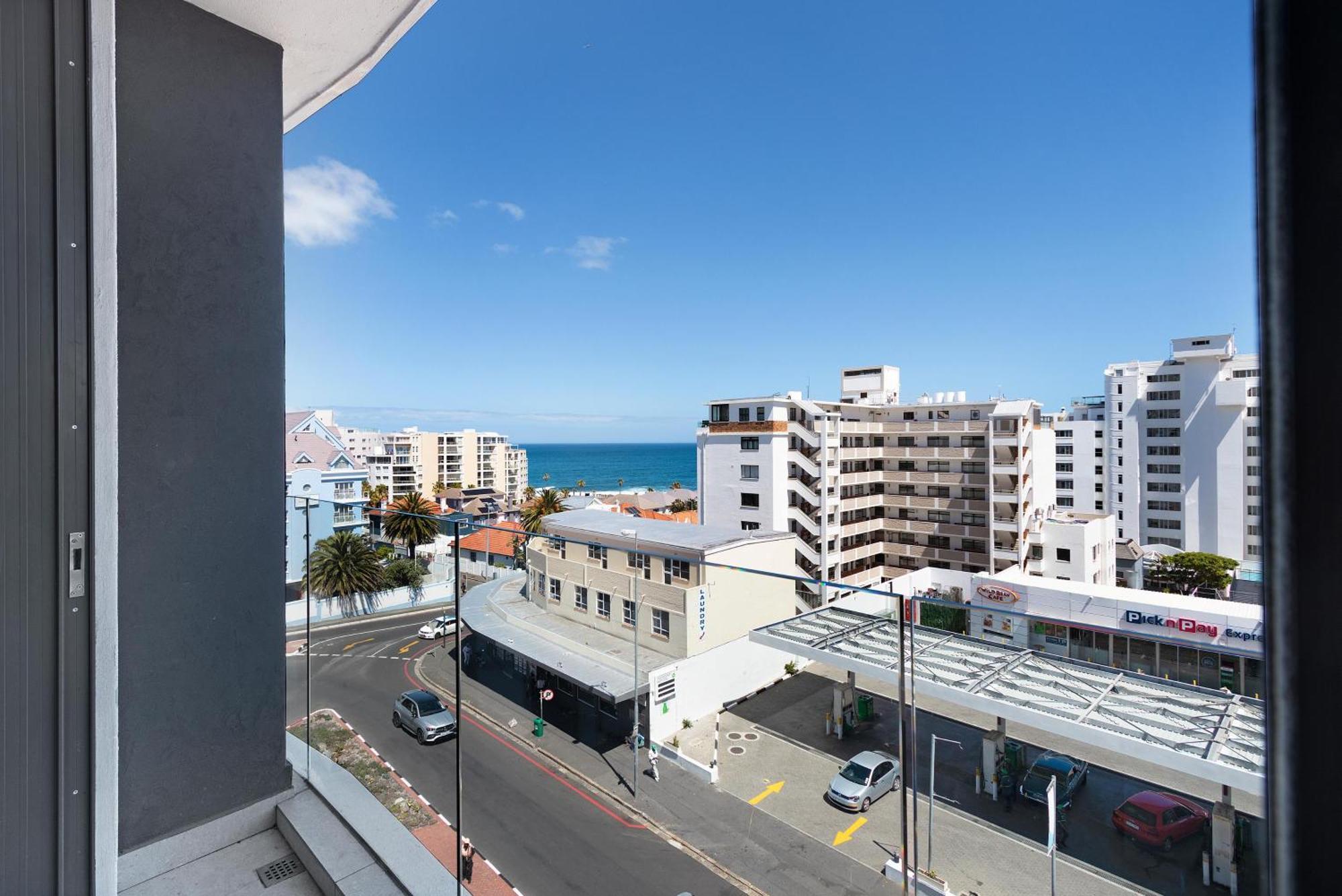 The Cosmo Luxury Suites By Totalstay Cape Town Exterior photo